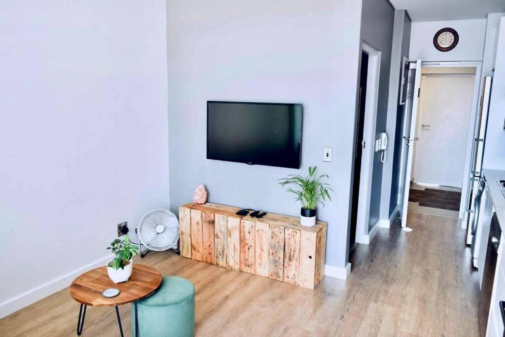 Stunning Studio Apartment In Cbd Fokváros Kültér fotó